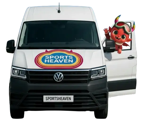 Sportsheaven-Verleihbus für den mobilen Skiverleih im Lungau, Maskottchen winkt aus dem Fenster